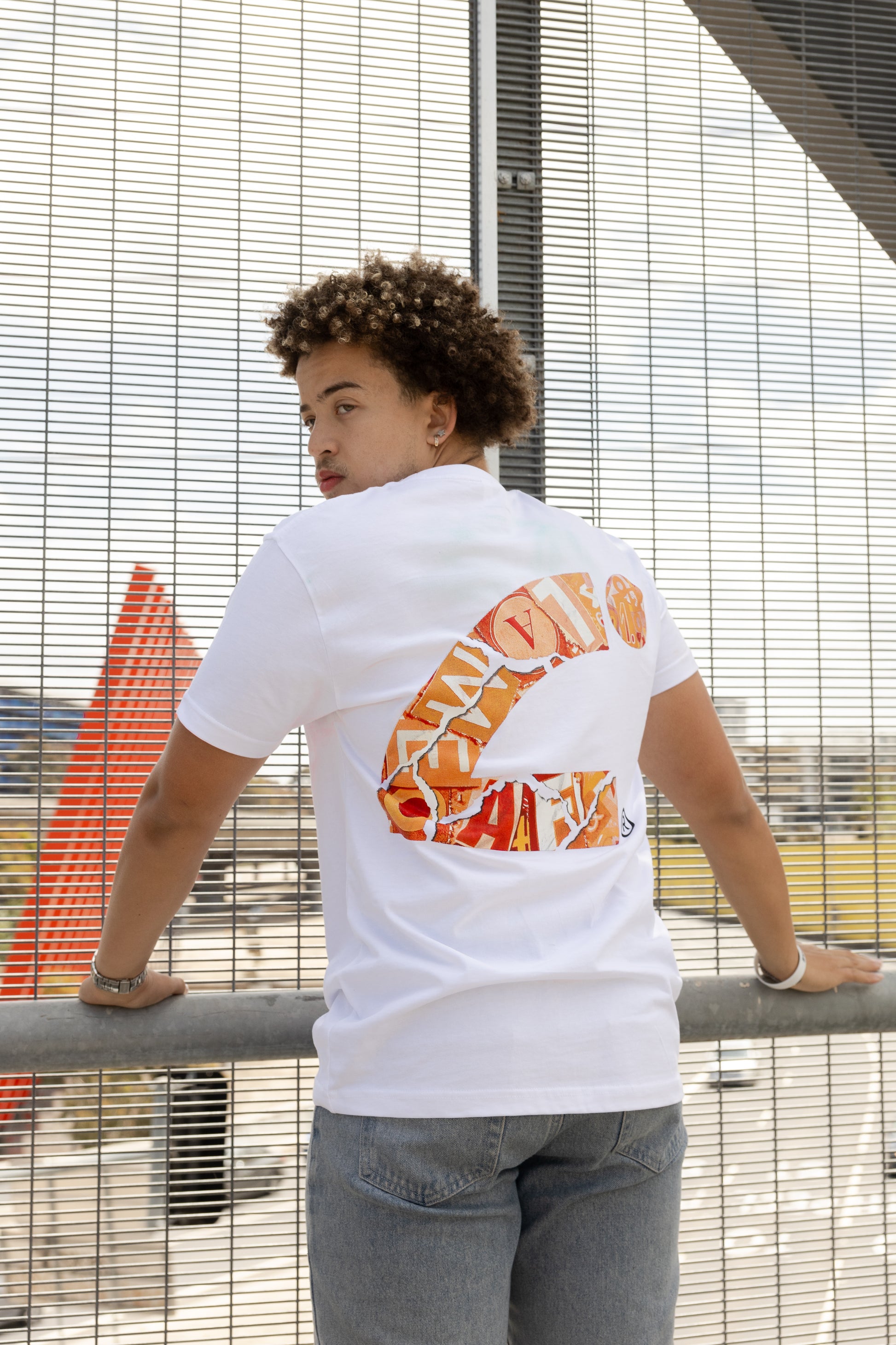 LAMEOAF's, Screenprinted Broadsheet Citrus tee is a lightweight organic cotton garment. Made for the summer breeze. A well rounded fit for skaing, streetwear and making bread.